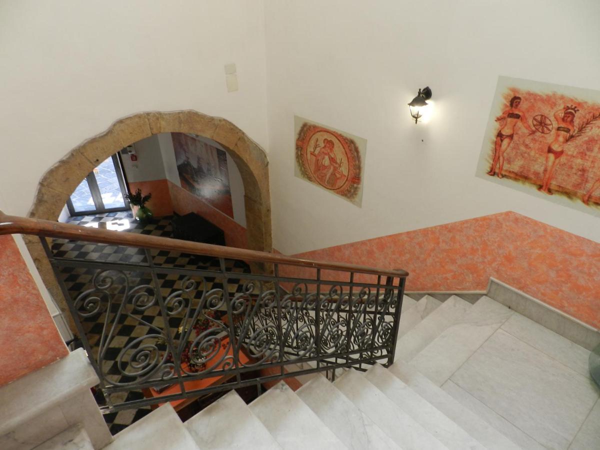 Bed and Breakfast Antico Palazzo Affitti Brevi à Piazza Armerina Extérieur photo